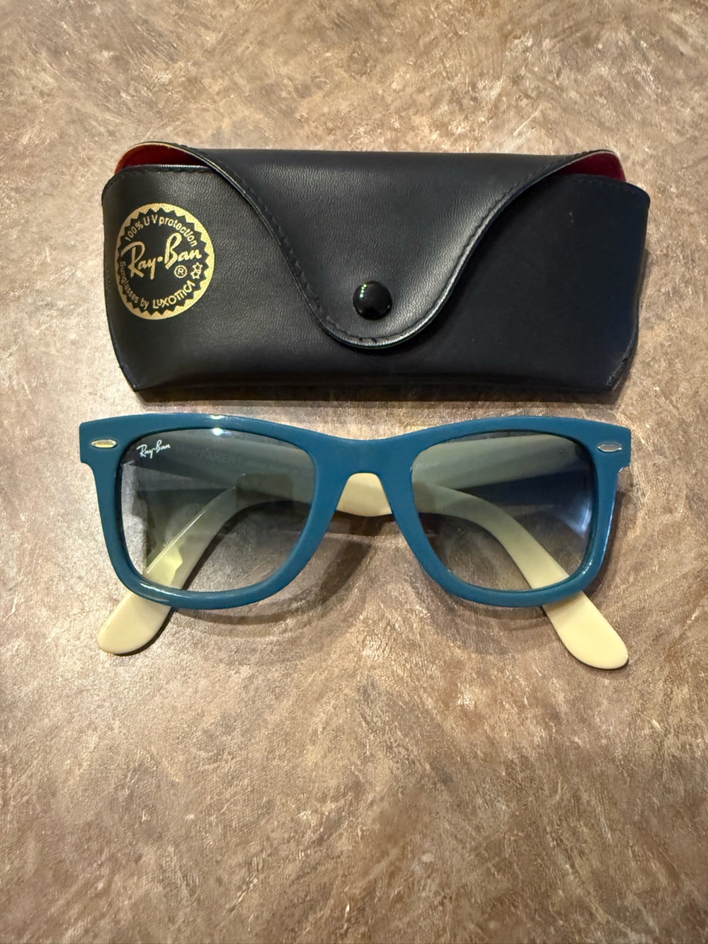 Ray-Ban Blue Frame Cream Temples Wayfarer Sunglasses with Black Case